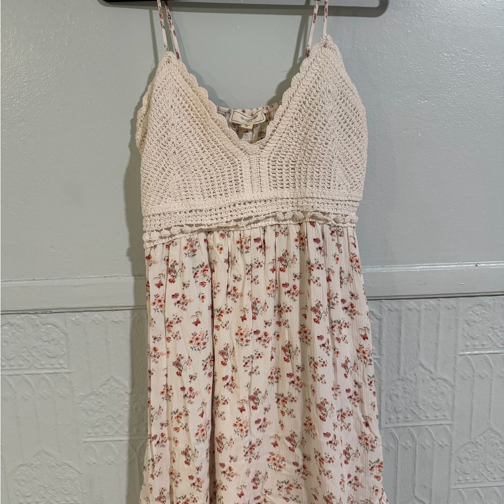 No Comment NY-LA Cream Crochet Top with Subtle Floral Lining